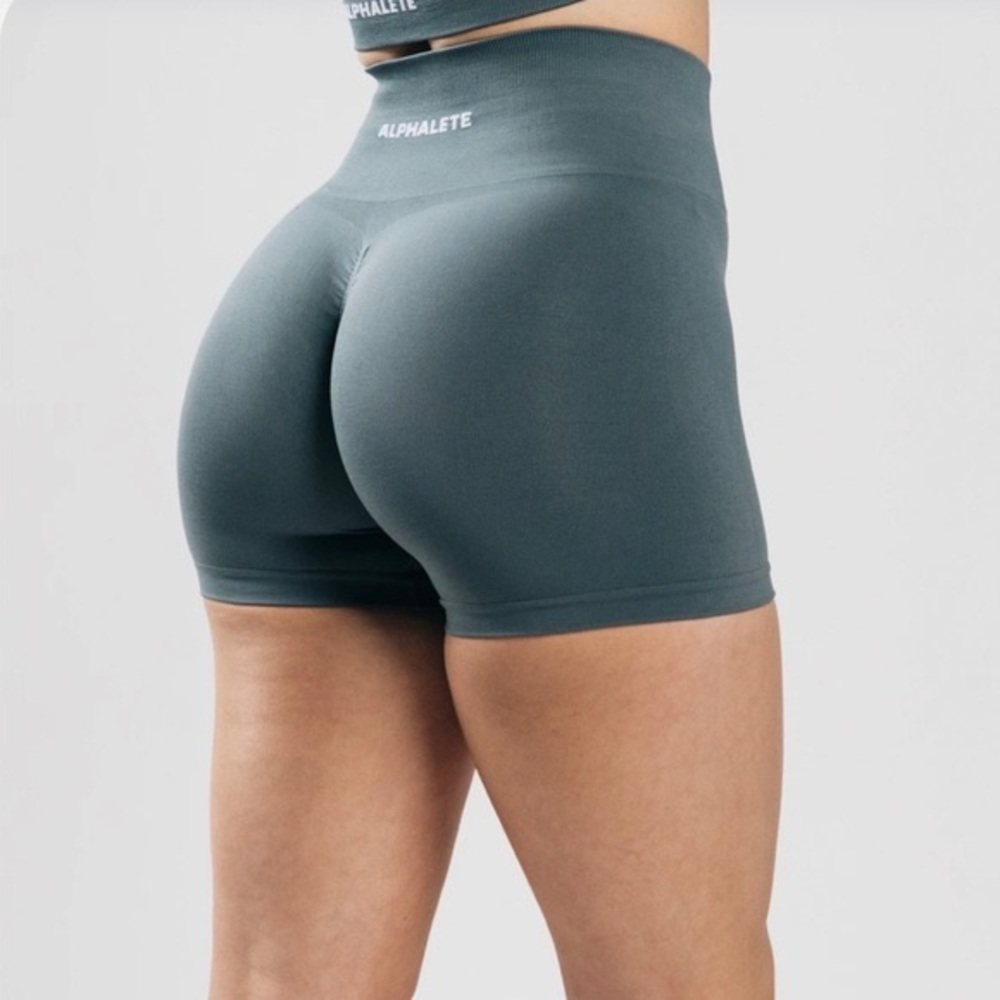 Alphalete charcoal amplify shorts (medium)